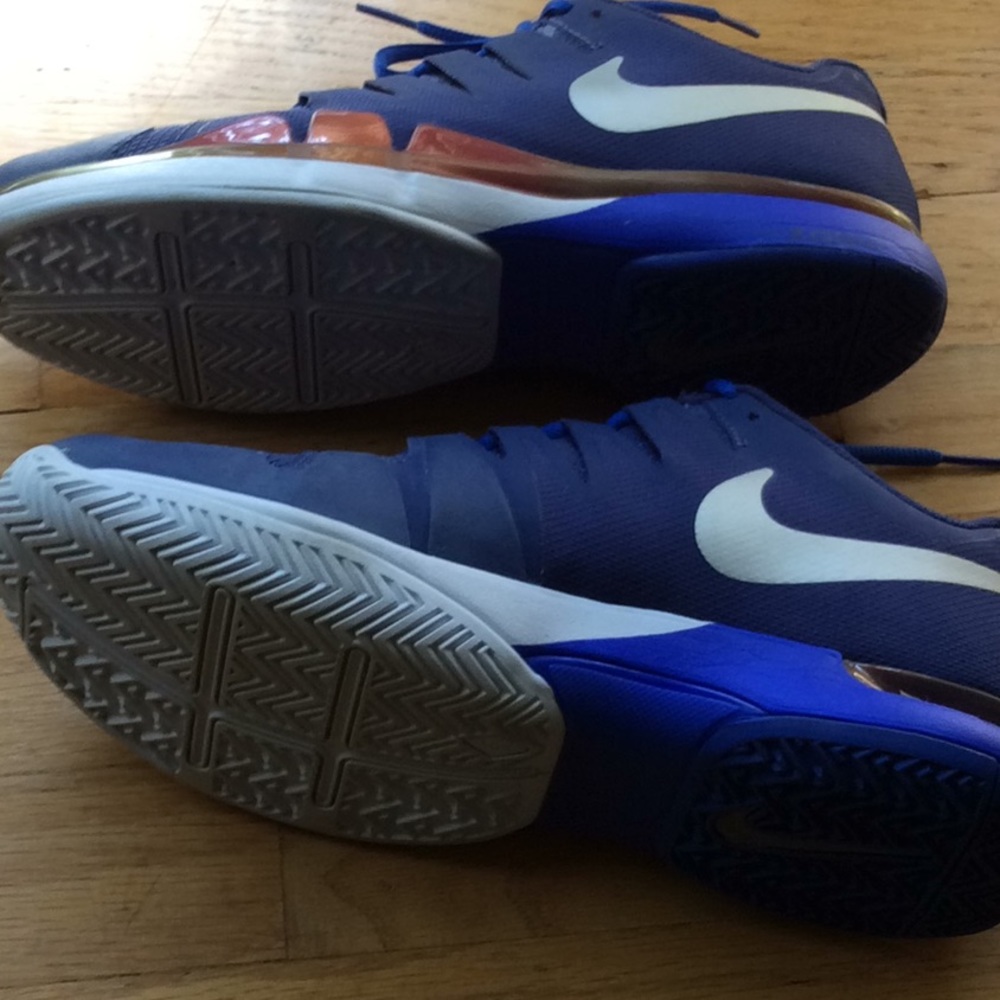 NIKE cobalt blue like new condition